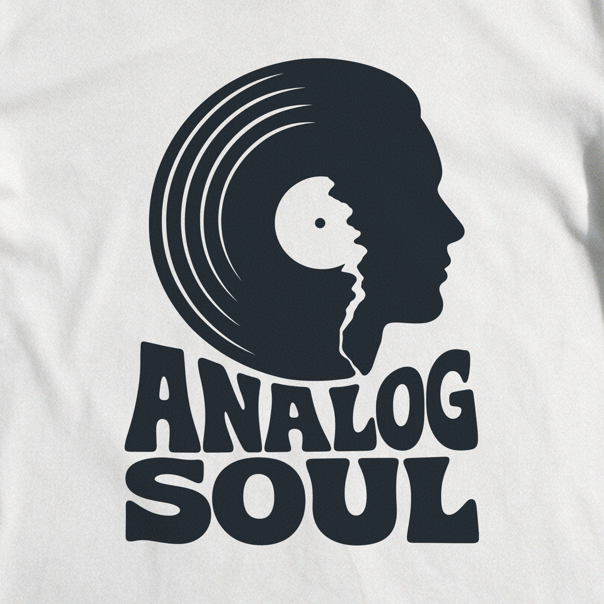 Analog Soul Tee - White close-up print