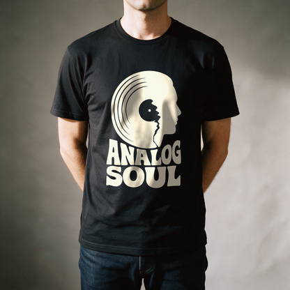 Analog Soul Tee - Black draagfoto