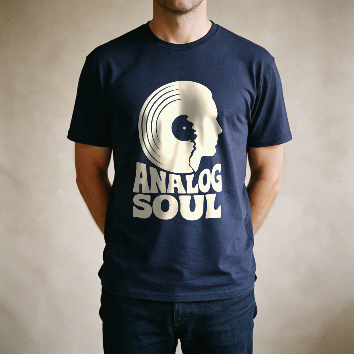 Analog Soul Tee - Navy draagfoto