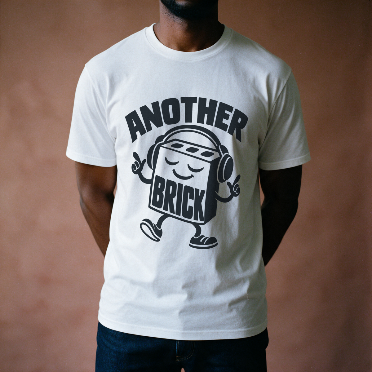 Another Brick Tee - White draagfoto