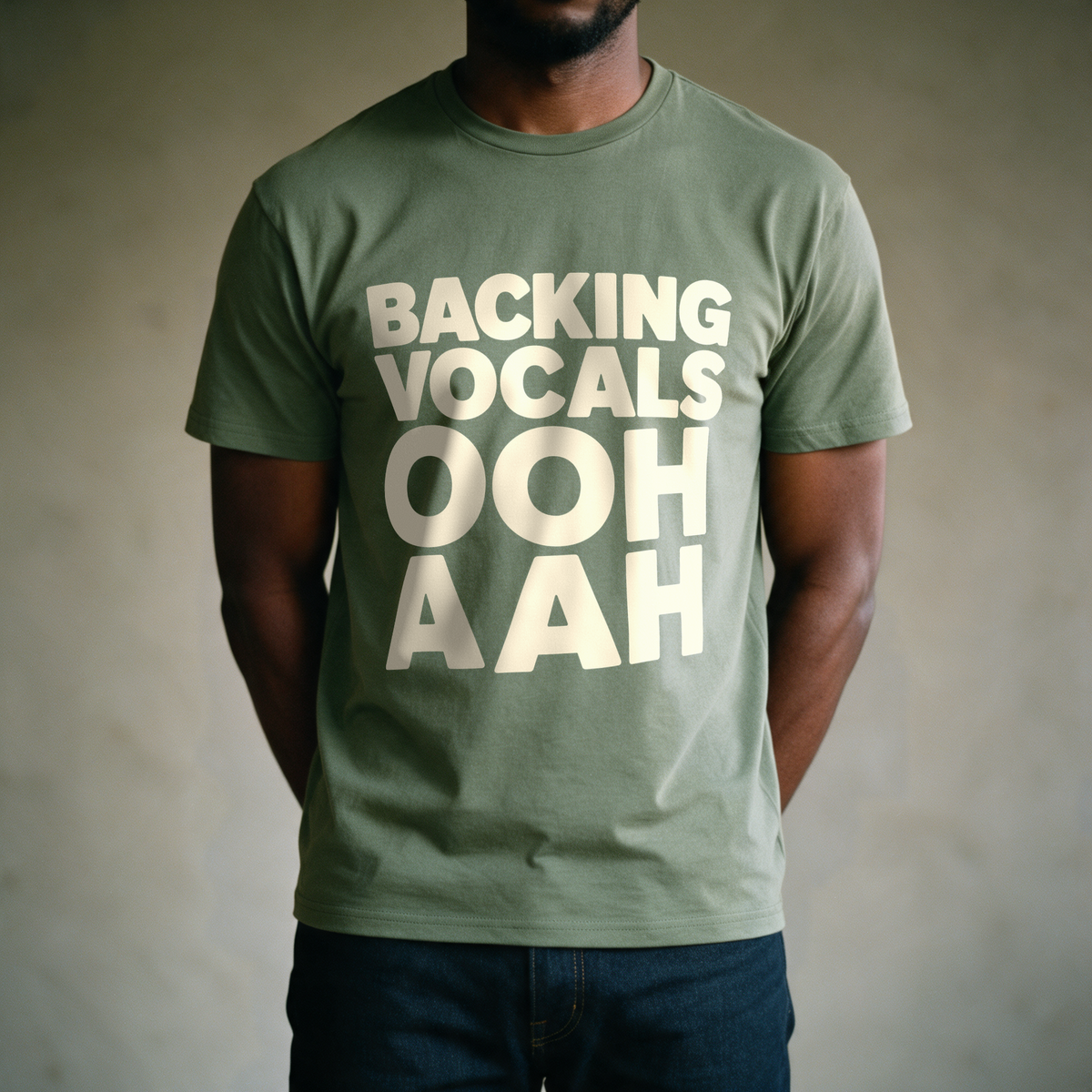 Backing Vocals Tee - Military Green draagfoto