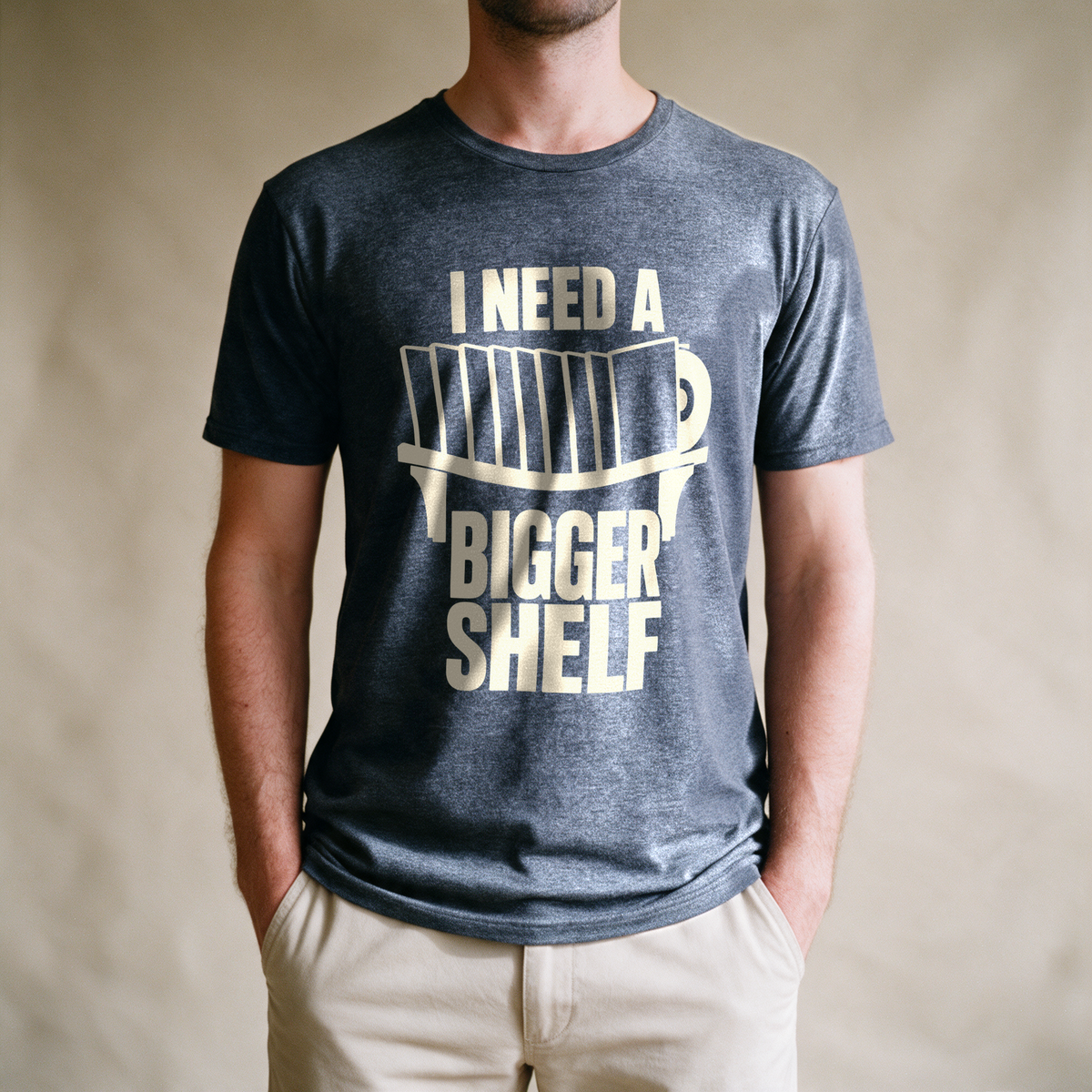 I Need a Bigger Shelf Tee - Dark Heather Grey draagfoto