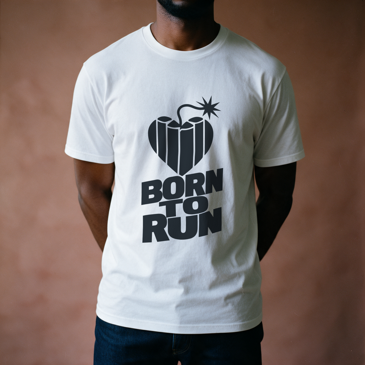 Born to Run Tee - White draagfoto