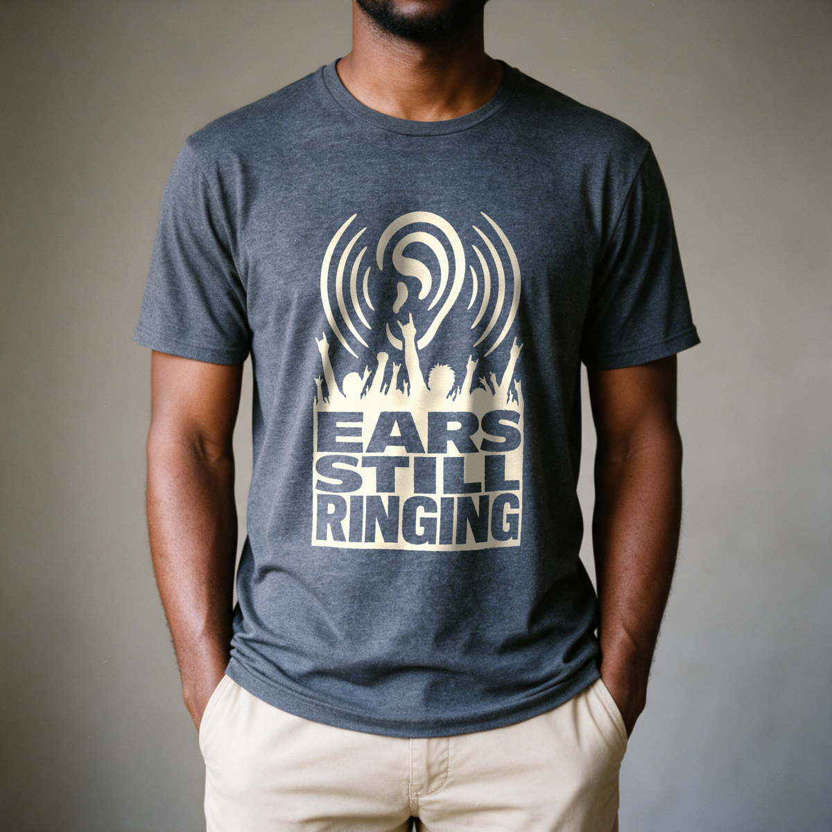 Ears Still Ringing Tee - Dark Heather Grey draagfoto
