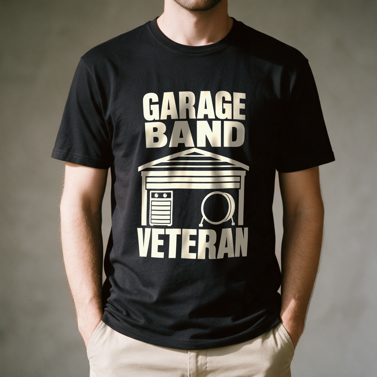 Garage Band Veteran Tee - Black draagfoto