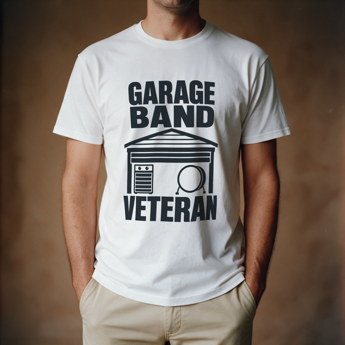 Garage Band Veteran Tee - White draagfoto