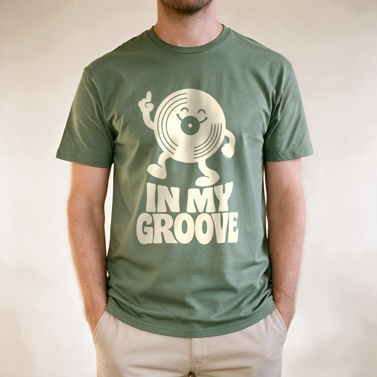 In My Groove Tee - Military Green draagfoto