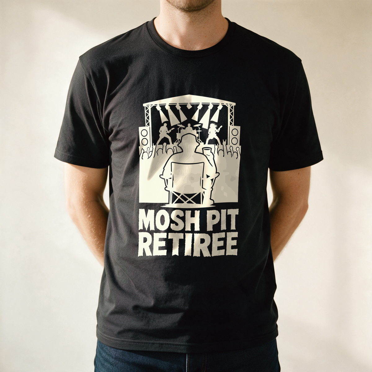 Mosh Pit Retiree Tee - Black draagfoto
