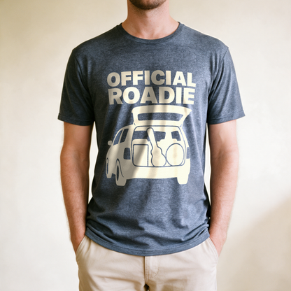 Official Roadie Tee - Dark Heather Grey draagfoto