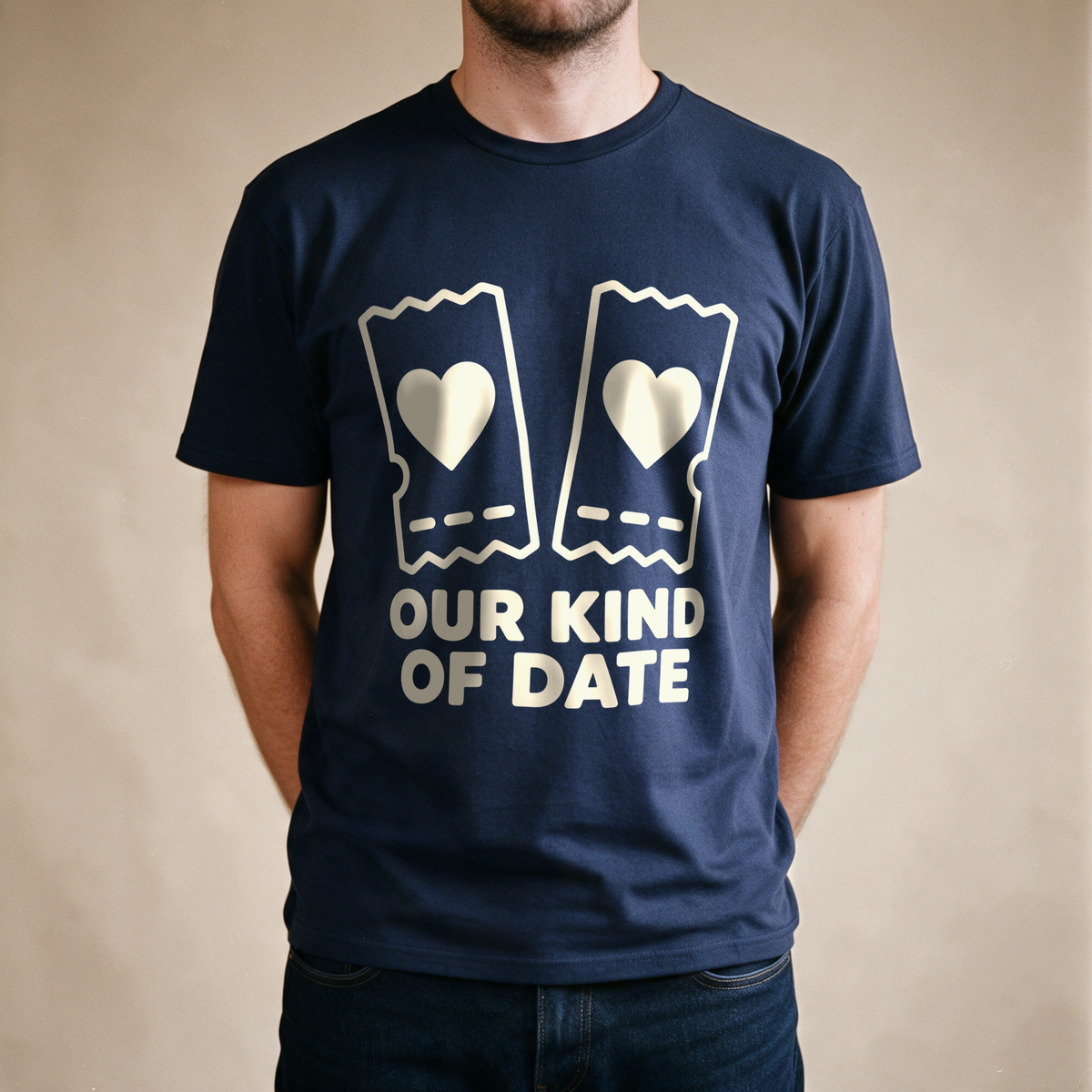 Our Kind of Date Tee - Navy draagfoto