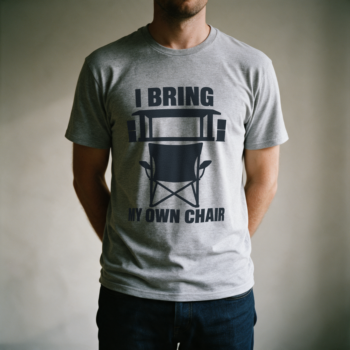 I Bring My Own Chair Tee - Sport Grey draagfoto