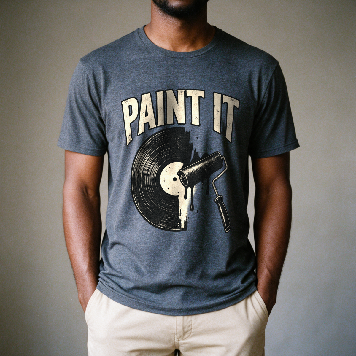 Paint It Black Tee - Dark Heather Grey draagfoto