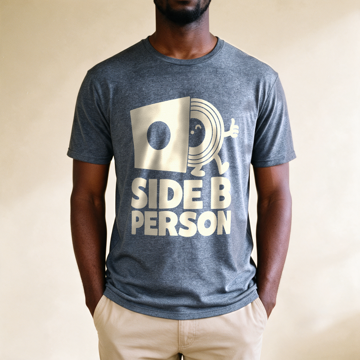 Side B Person Tee - Dark Heather Grey draagfoto