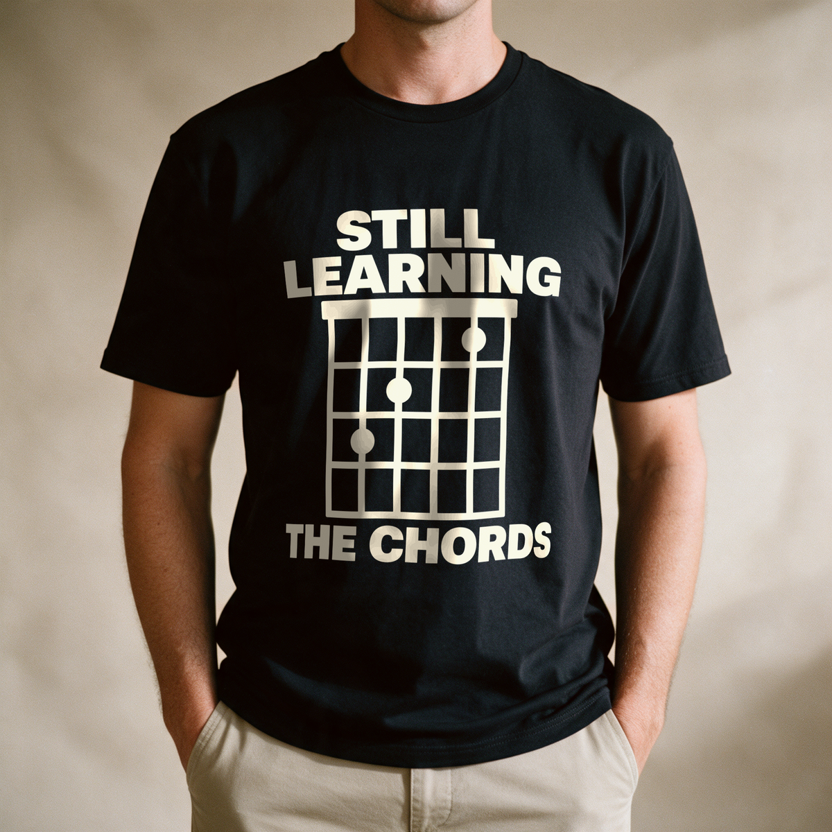 Still Learning the Chords Tee - Black draagfoto