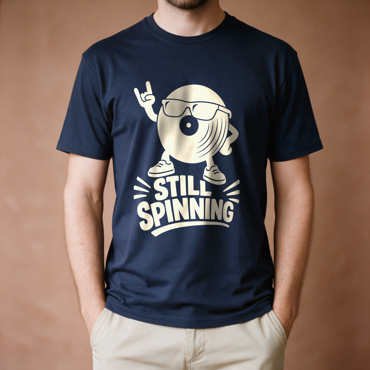 Still Spinning Tee - Navy draagfoto