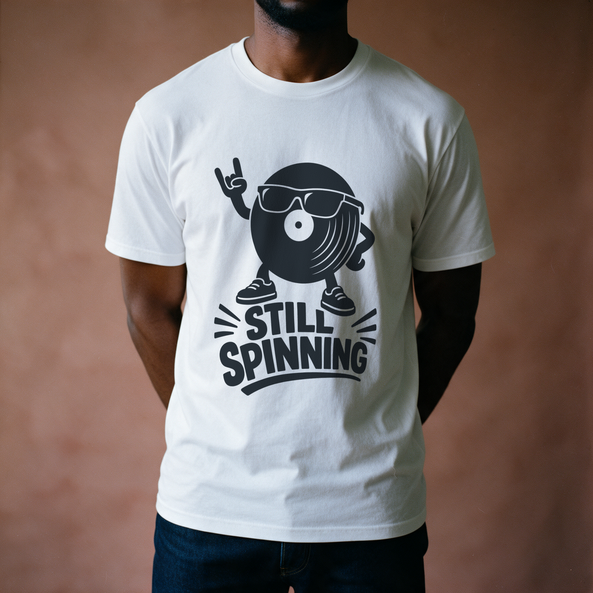 Still Spinning Tee - White draagfoto