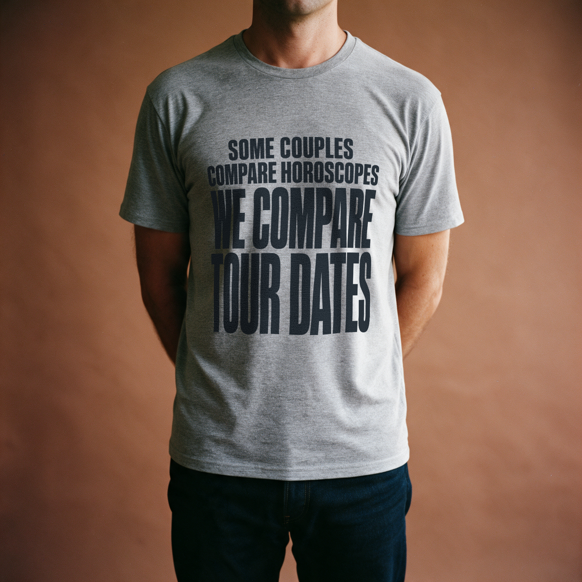 We Compare Tour Dates Tee - Sport Grey draagfoto