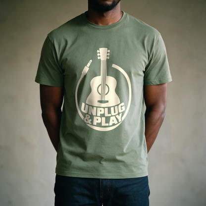 Unplug & Play Tee - Military Green draagfoto