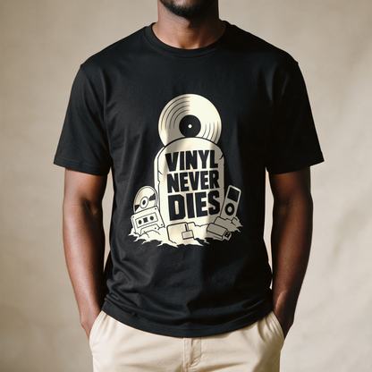 Vinyl Never Dies Tee - Black draagfoto