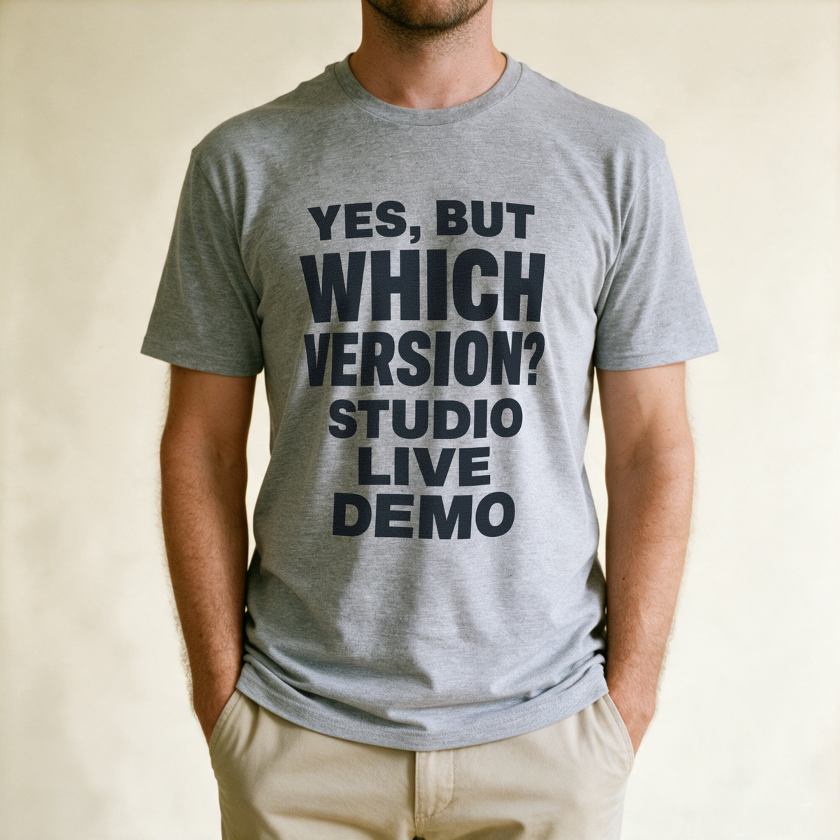 Yes, But Which Version? Tee - Sport Grey draagfoto