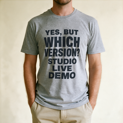 Yes, But Which Version? Tee - Sport Grey draagfoto