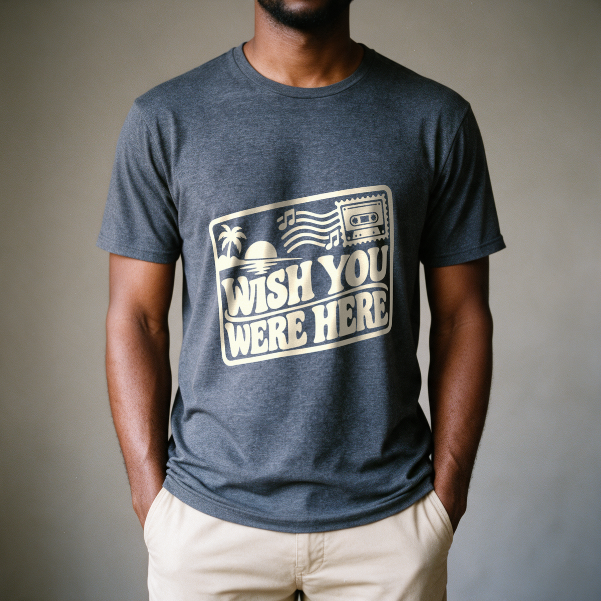 Wish You Were Here Postcard Tee - Dark Heather Grey draagfoto